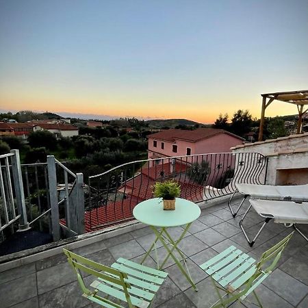 Casa Delle Farfalle Chia Exterior foto