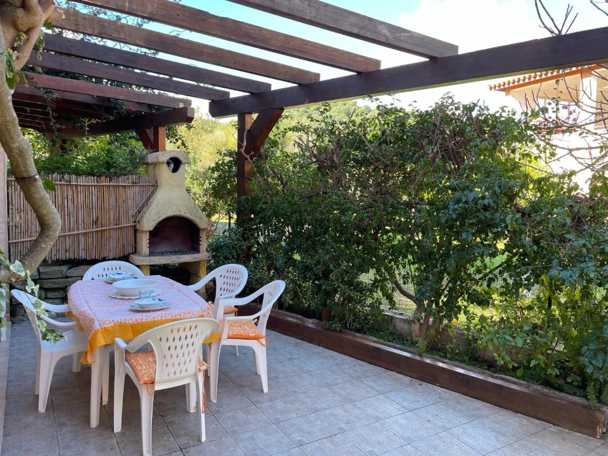 Casa Delle Farfalle Chia Exterior foto