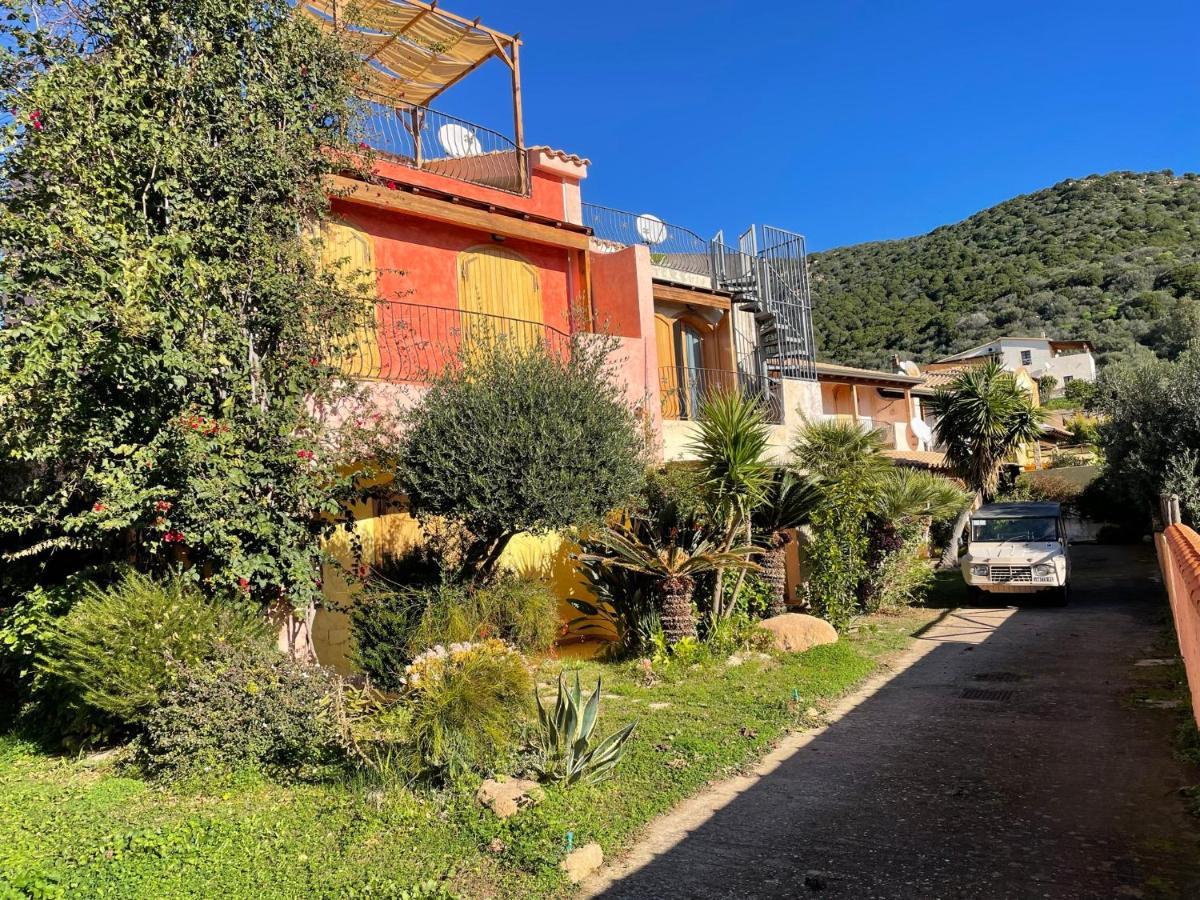 Casa Delle Farfalle Chia Exterior foto
