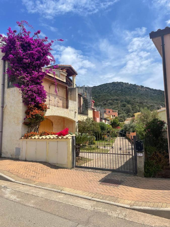 Casa Delle Farfalle Chia Exterior foto